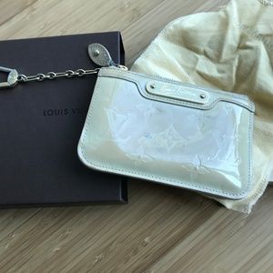 Louis Vuitton Vernis Key Pouch in Blanc Corail